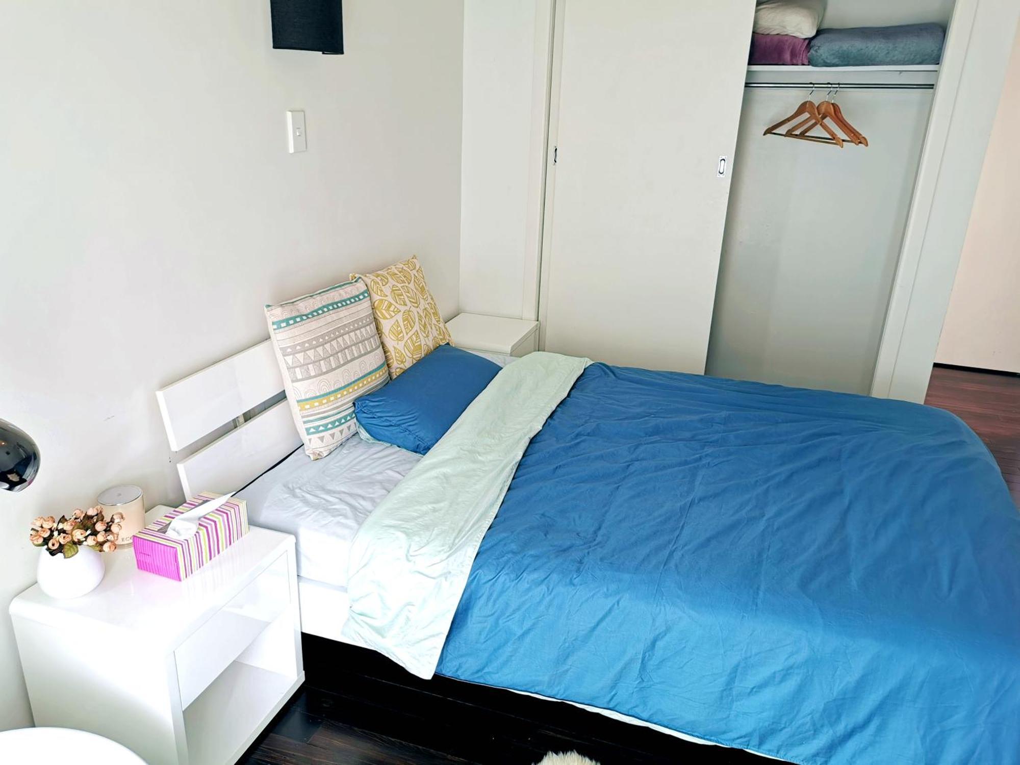 Separate Entry Guest Room With Private Bathroom In Forrest Hill Auckland Eksteriør billede